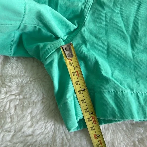 Vineyard Vines, everyday short, women’s size 2 - Picture 3 of 9